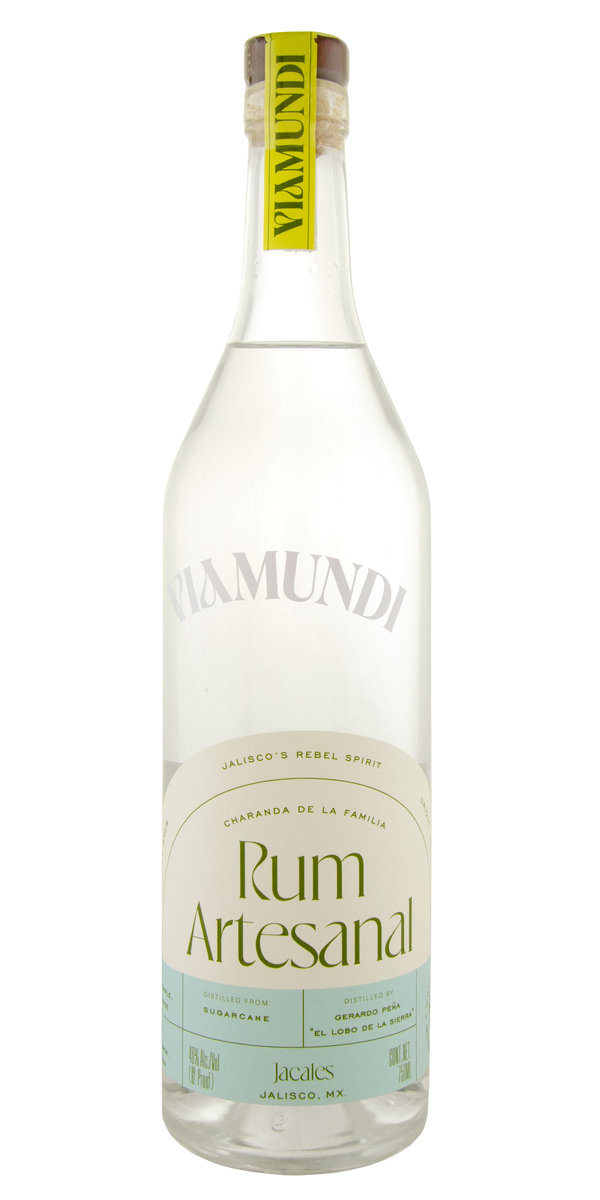 Viamundi Charanda de la Familia Rum Artesanal